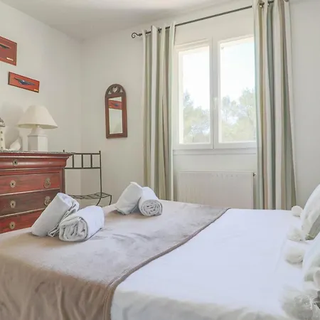 Villa Peaceful With Infinity Pool, 10' From The Center Of