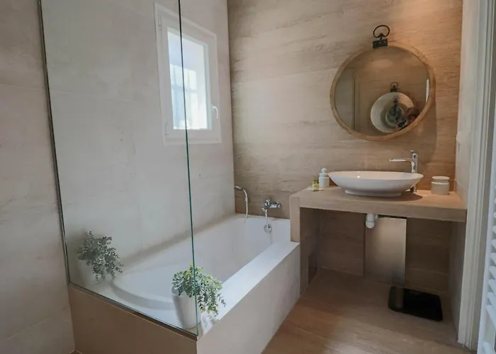 Villa Peaceful With Infinity Pool, 10' From The Center Of *