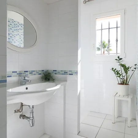 Des Collines - Absolute Calm At 10' From The Center Villa *