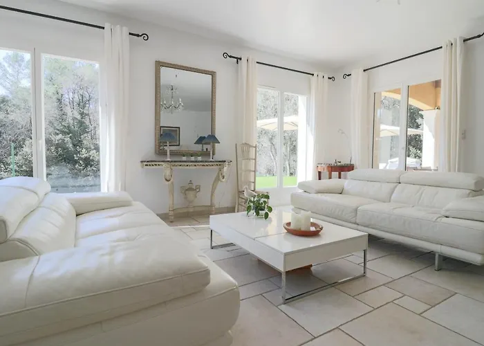 Villa Peaceful With Infinity Pool, 10' From The Center Of Antibes